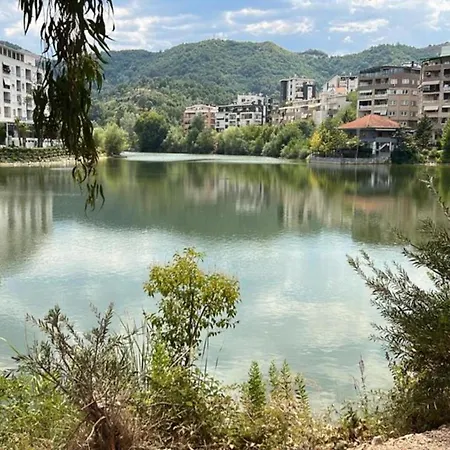 Lake View Apartment